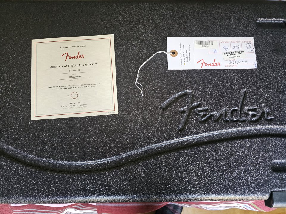 Fender American Ultra Luxe Stratocaster RW 2-Color Sunburst