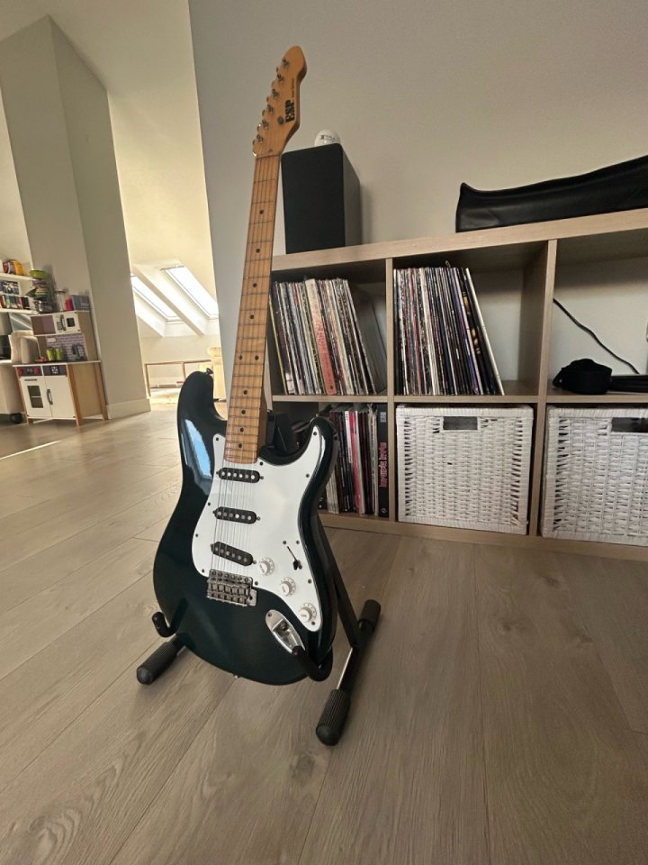 ESP 400 Stratocaster Japón 1980s de segunda mano · Foto 10 de 10 · Madrid · 850 €