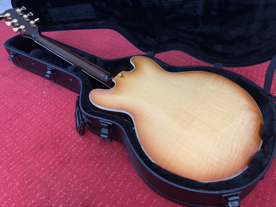 Gibson ES Supreme – Royal Tan Exclusive 2024 de segunda mano · Foto 8 de 10 · Bizkaia · 3900 €