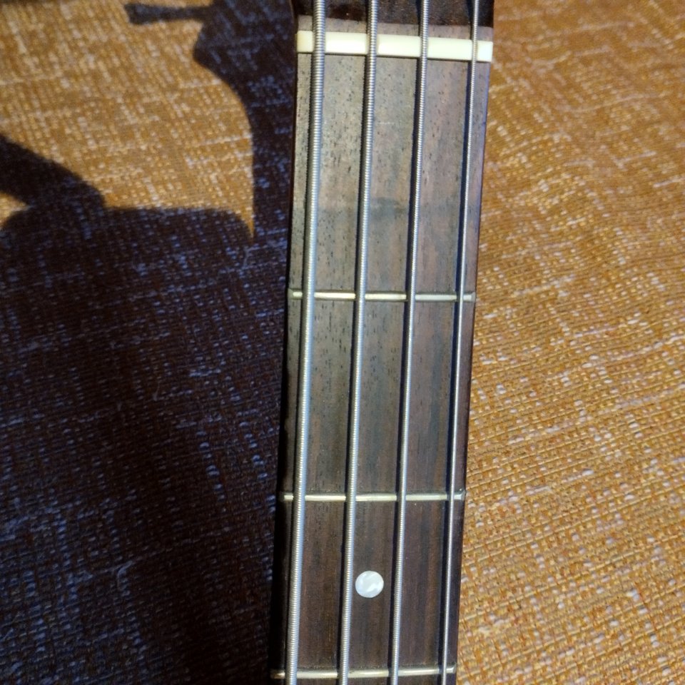 Bajo Yamaha RBX 0A circuito Activo