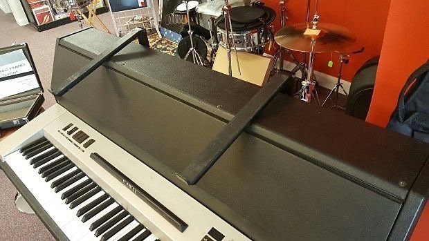 Piano electro acústico Kawai 705M de segunda mano · Foto 5 de 8 · Madrid · 1150 €