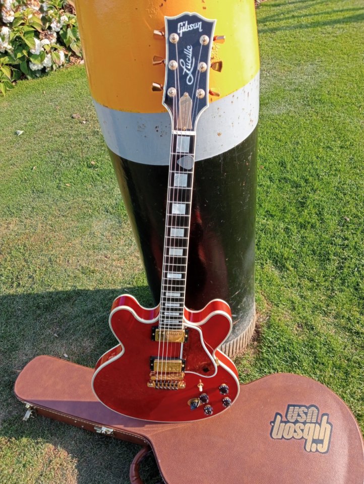 Gibson ES-355 B.B. King "Lucille" de 1997 Cherry Red. de segunda mano · Foto 2 de 10 · A Coruña · 3663 €