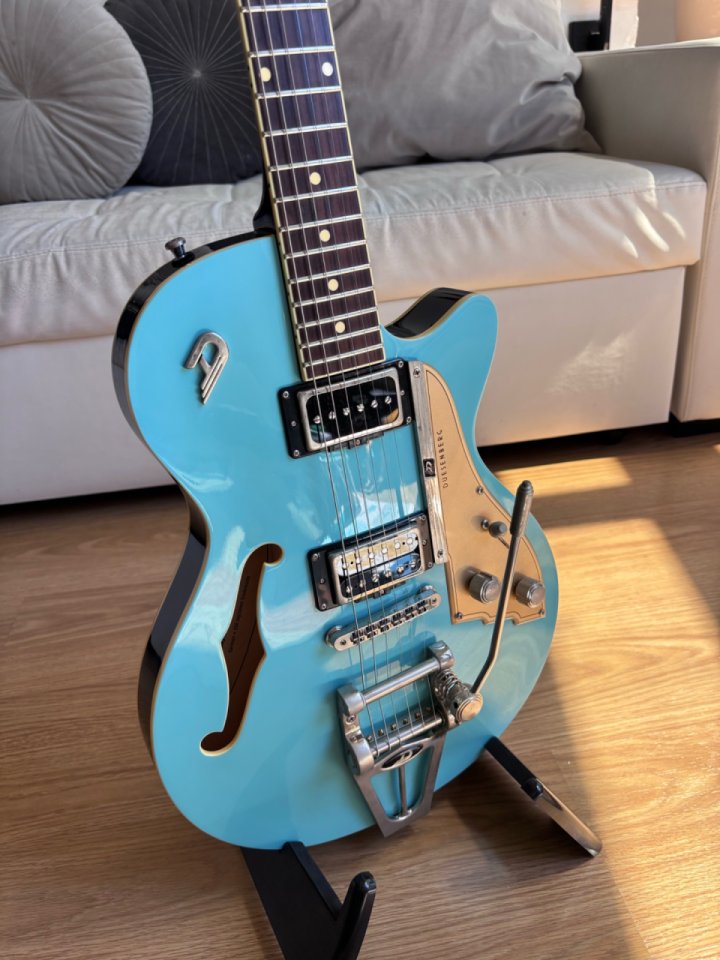 Duesenberg Starplayer TV Narvik Blue de segunda mano · Foto 1 de 6 · Madrid · 1700 €