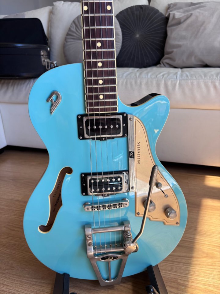 Duesenberg Starplayer TV Narvik Blue de segunda mano · Foto 2 de 6 · Madrid · 1700 €
