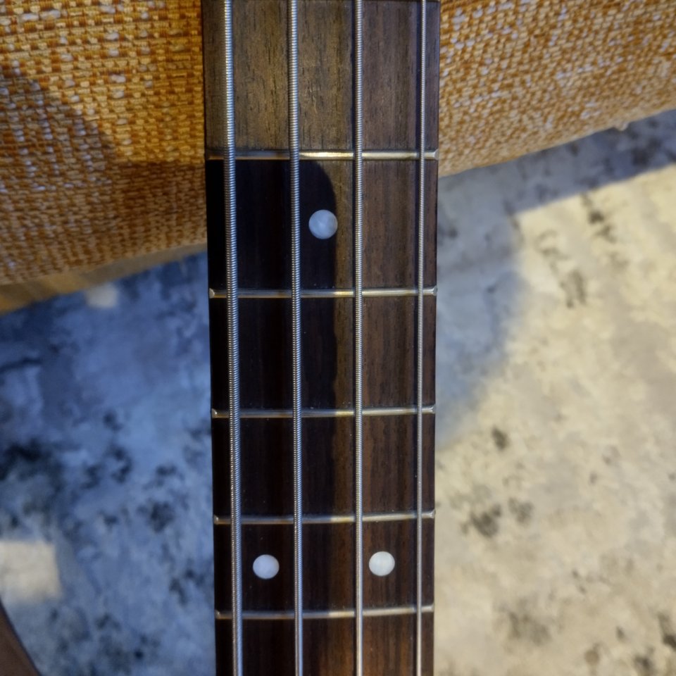 Bajo Yamaha RBX 0A circuito Activo