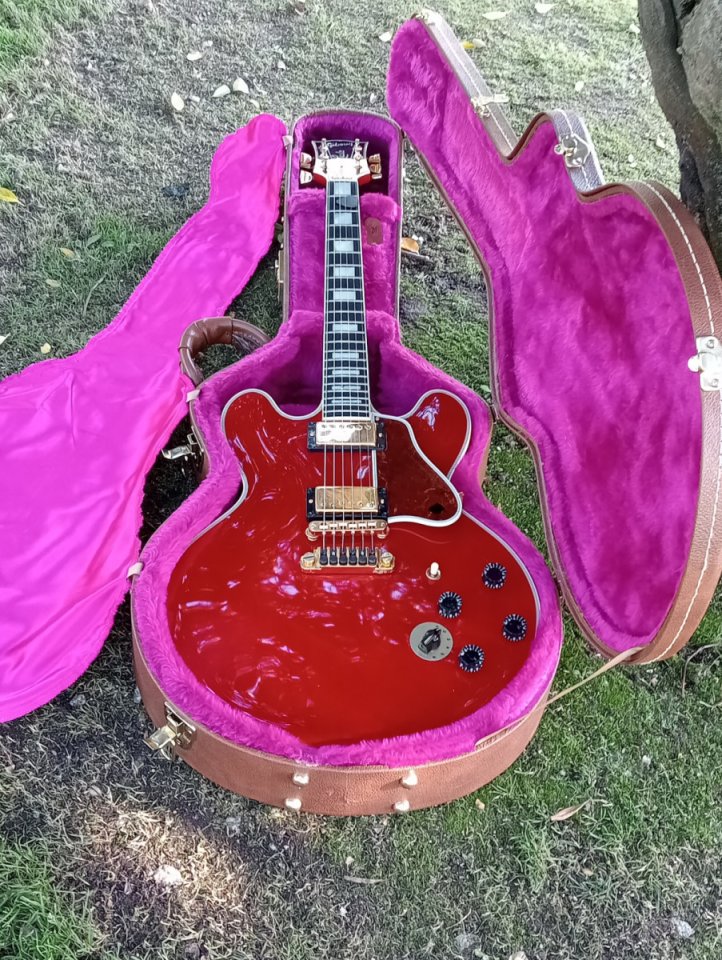 Gibson ES-355 B.B. King "Lucille" de 1997 Cherry Red. de segunda mano · Foto 5 de 10 · A Coruña · 3663 €