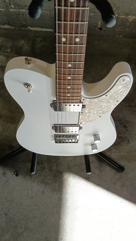 Fender MIJ Elemental Telecaster Nimbus White