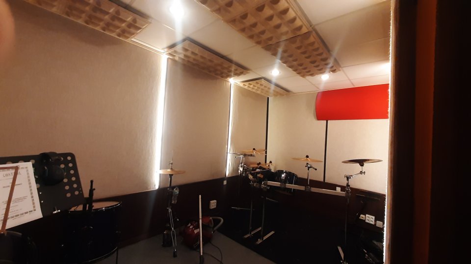 Sesión de Estudio Gratis: Busco Artistas y Bandas para Grabación en Madrid.