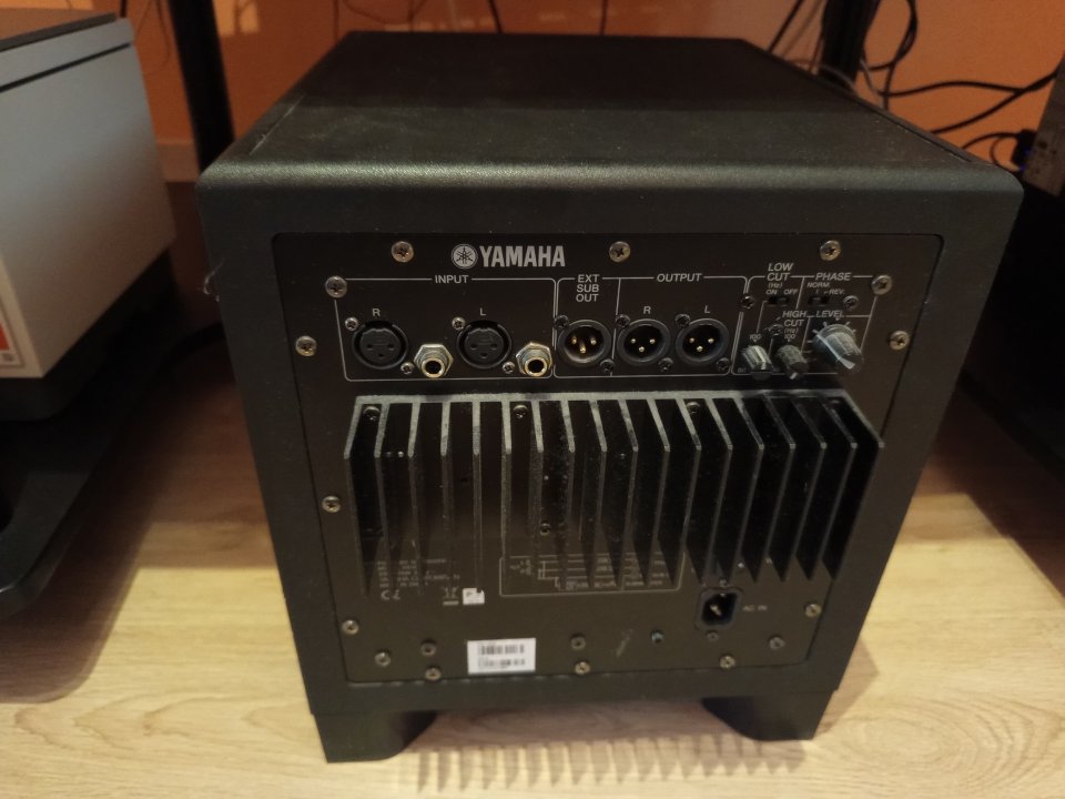 Yamaha HS10W Subwoofer de segunda mano · Foto 2 de 5 · Lleida · 225 €