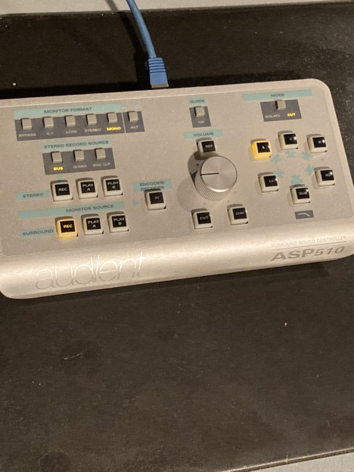 Audient ASP510 (Controlador de monitores y 5.1)