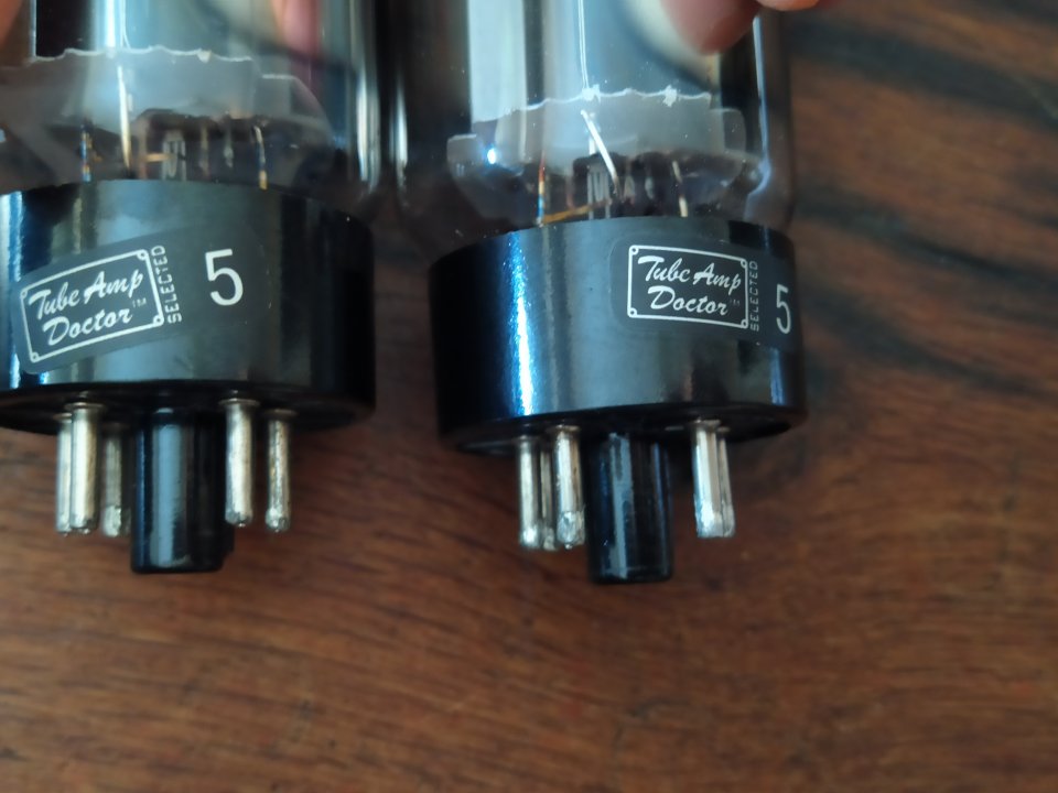 Set Matched Pair Marshall 5881 Premium Selected por TAD (100% Salud) de segunda mano · Foto 2 de 2 · León · 120 €