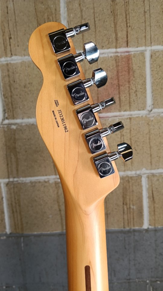 Fender MIJ Elemental Telecaster Nimbus White