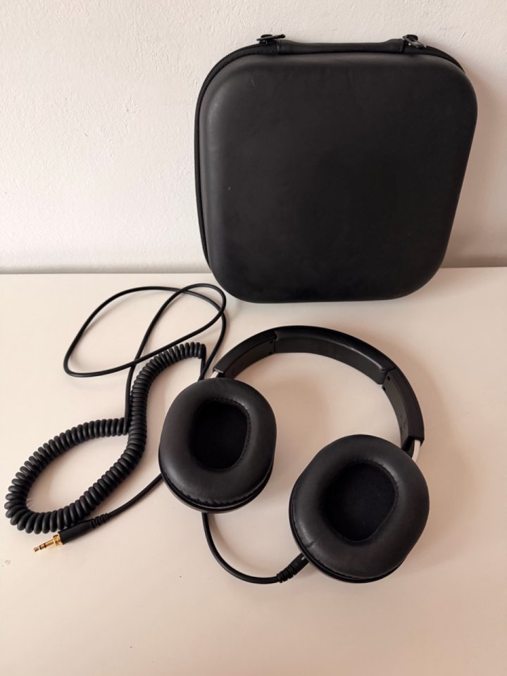 Audio-Technica ATH-M70x Studio Headphones + Case