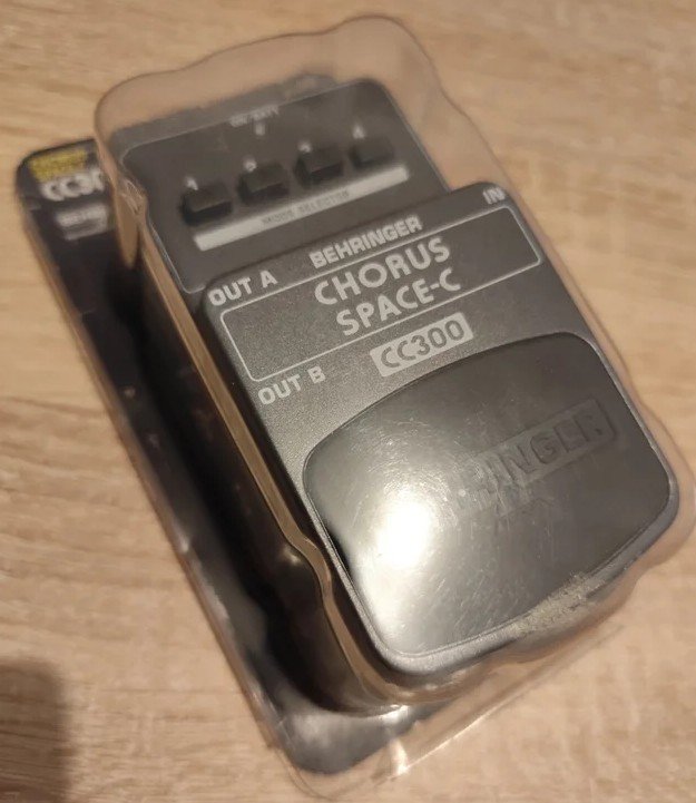 Behringer Chorus Space-C CC300 de segunda mano · Foto 5 de 5 · Guadalajara · 110 €