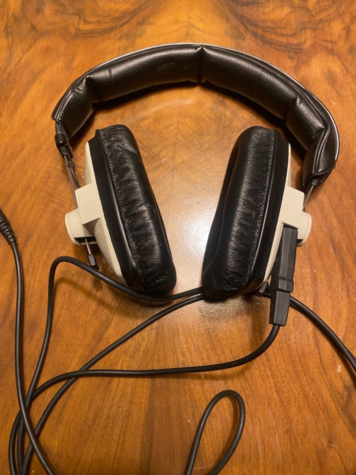Auriculares Beyer Dynamic DT100 de segunda mano · Foto 1 de 5 · Barcelona · 125 €