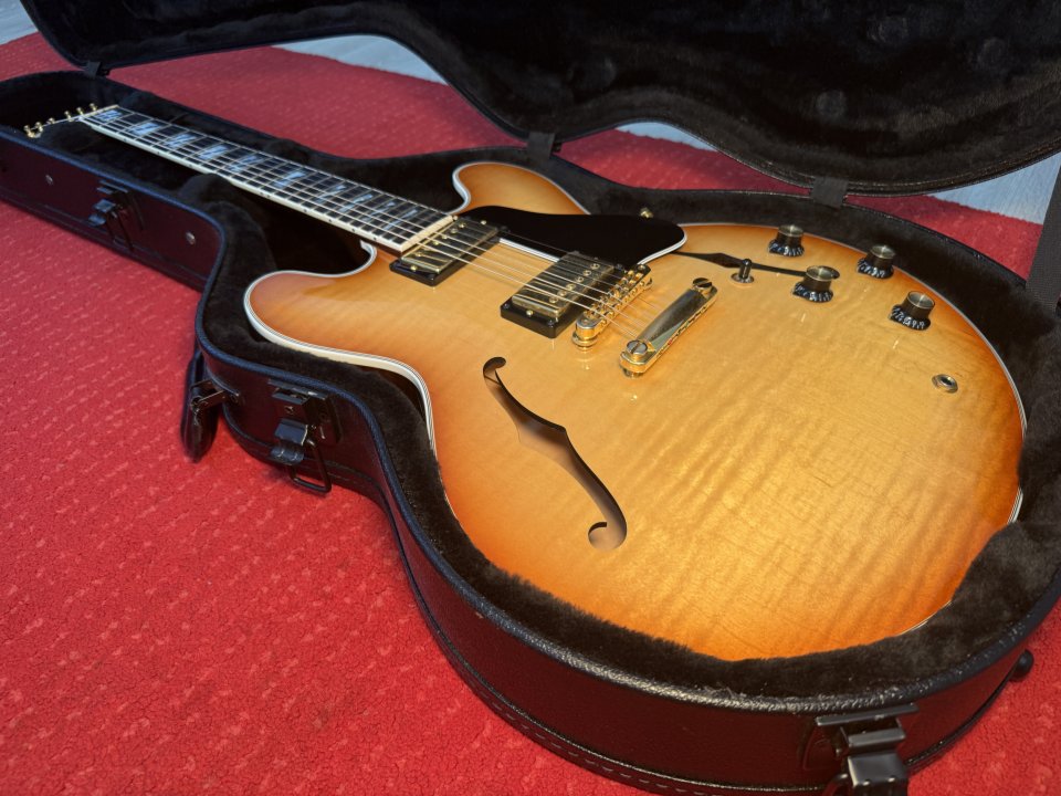 Gibson ES Supreme – Royal Tan Exclusive 2024 de segunda mano · Foto 9 de 10 · Bizkaia · 3900 €