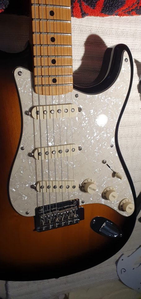 Fender classic player 50s Stratocaster de segunda mano · Foto 1 de 2 · Madrid · 850 €