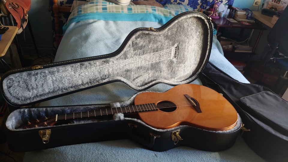 Avalon/Lowden A-101 hecha en Irlanda