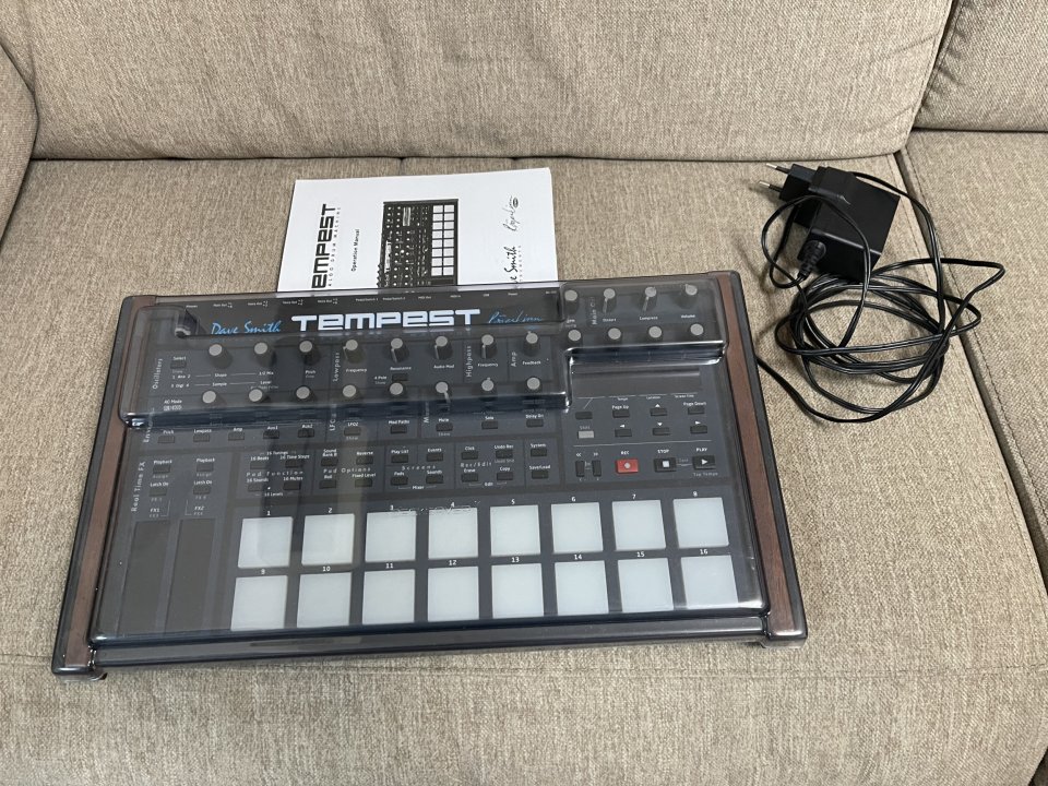 DSI Tempest en perfecto estado de segunda mano · Foto 2 de 2 · Madrid · 1400 €