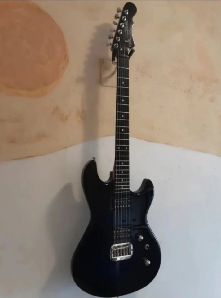 G&L Superhawk Jerry Cantrell