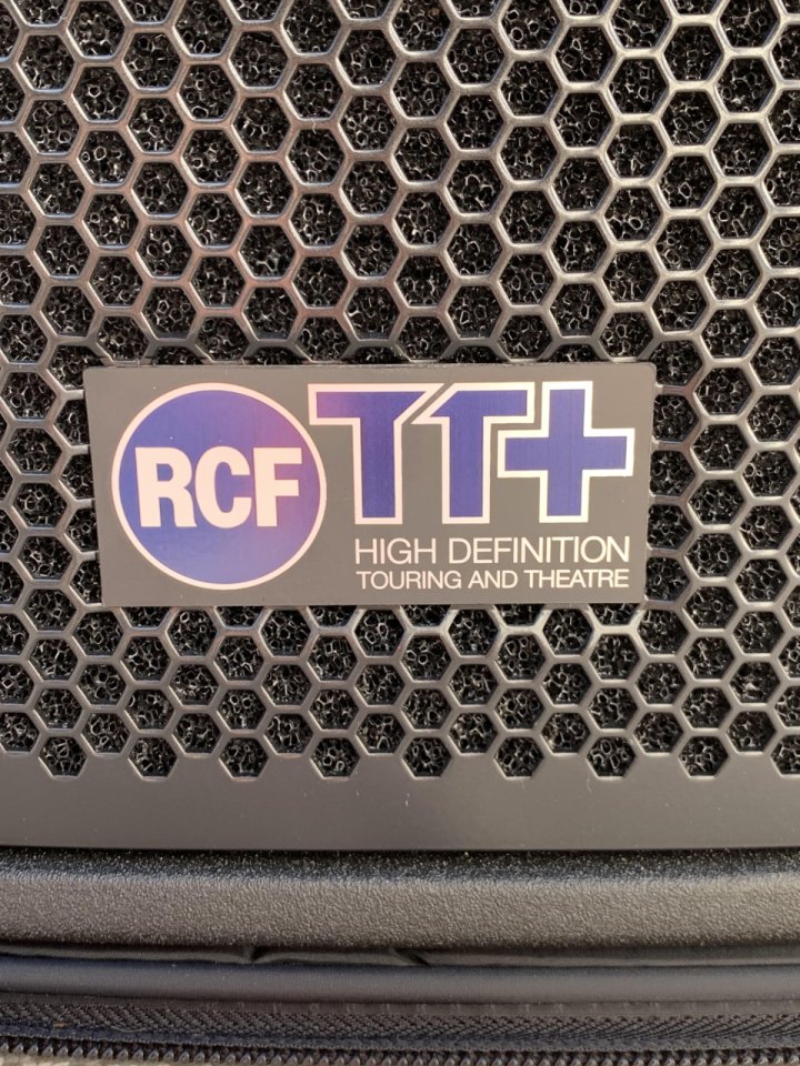Pareja RCF TT 25-A MKII + Fundas Originales RCF (Estado MINT / Impecables) de segunda mano · Foto 1 de 7 · Málaga · 4250 €