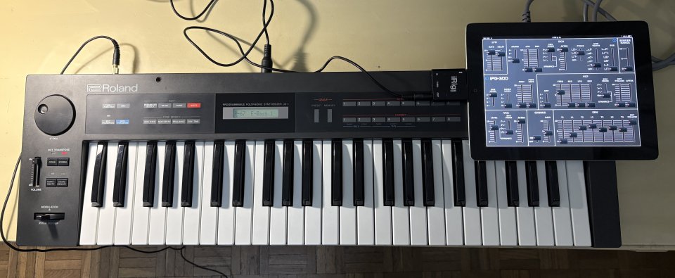 Roland Alpha Juno1 + iPad con IPG300
