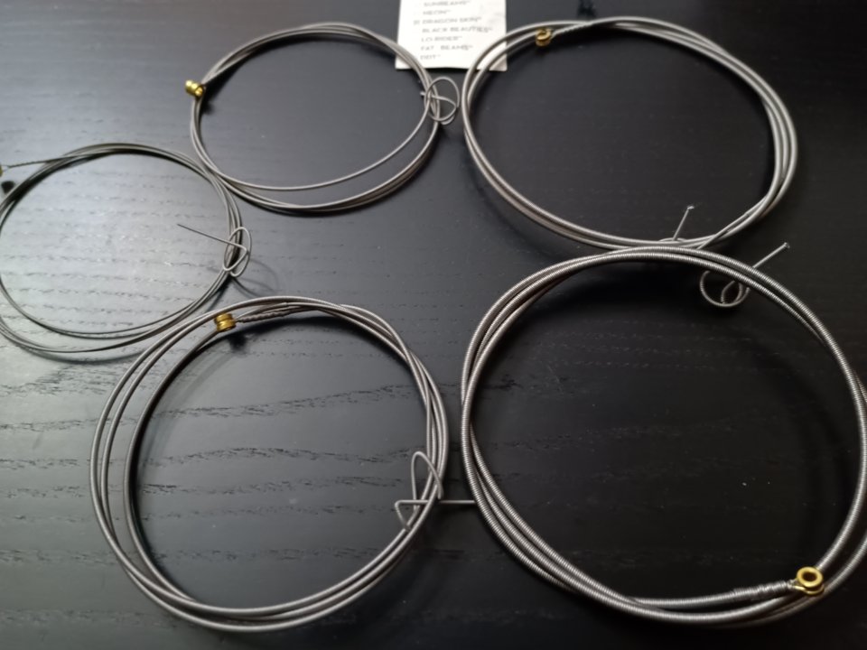 Cuerdas bajo 5 DR Dragon Skin