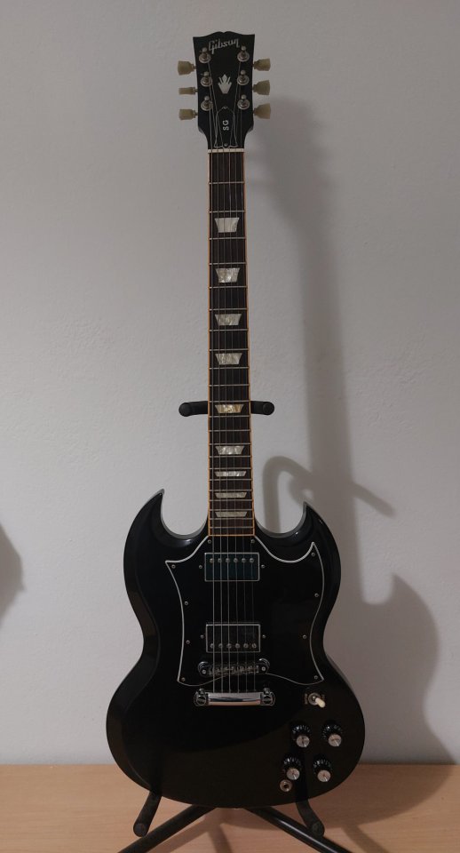 Gibson sg standard
