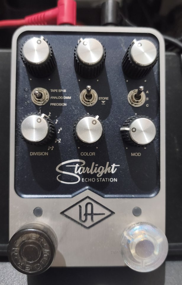 Delay UAFX Starlight Echo Station de segunda mano · Foto 1 de 5 · Sevilla · 230 €