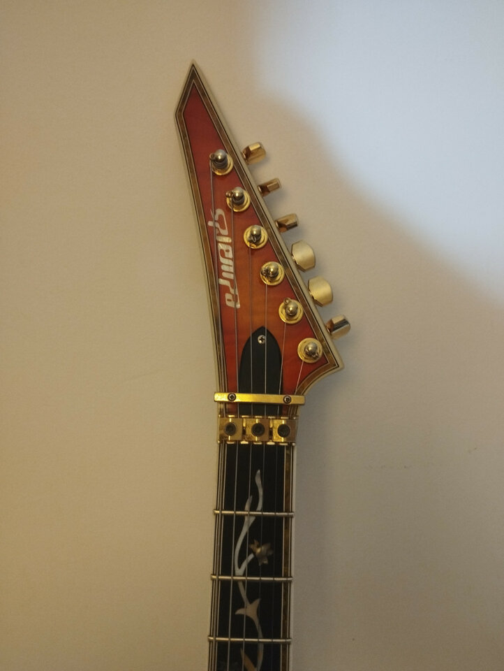 Guitarra ESP Edwards E-CY -165 ctm