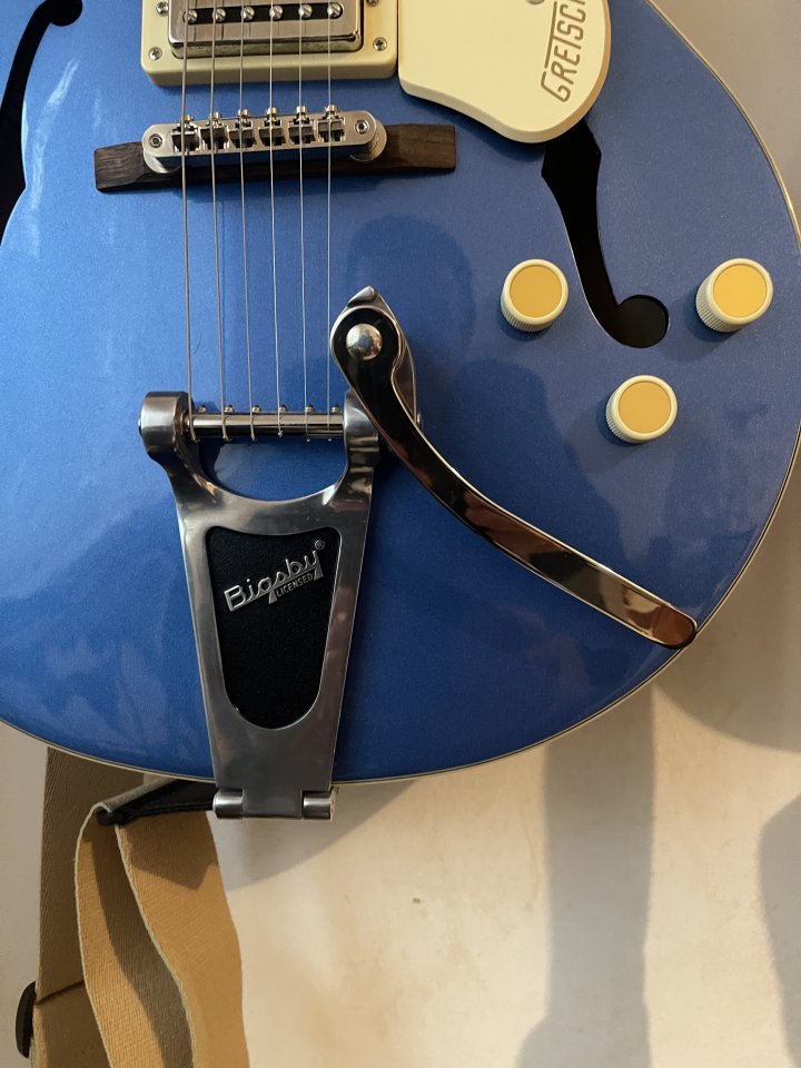 Guitarra Grestsch G2420T