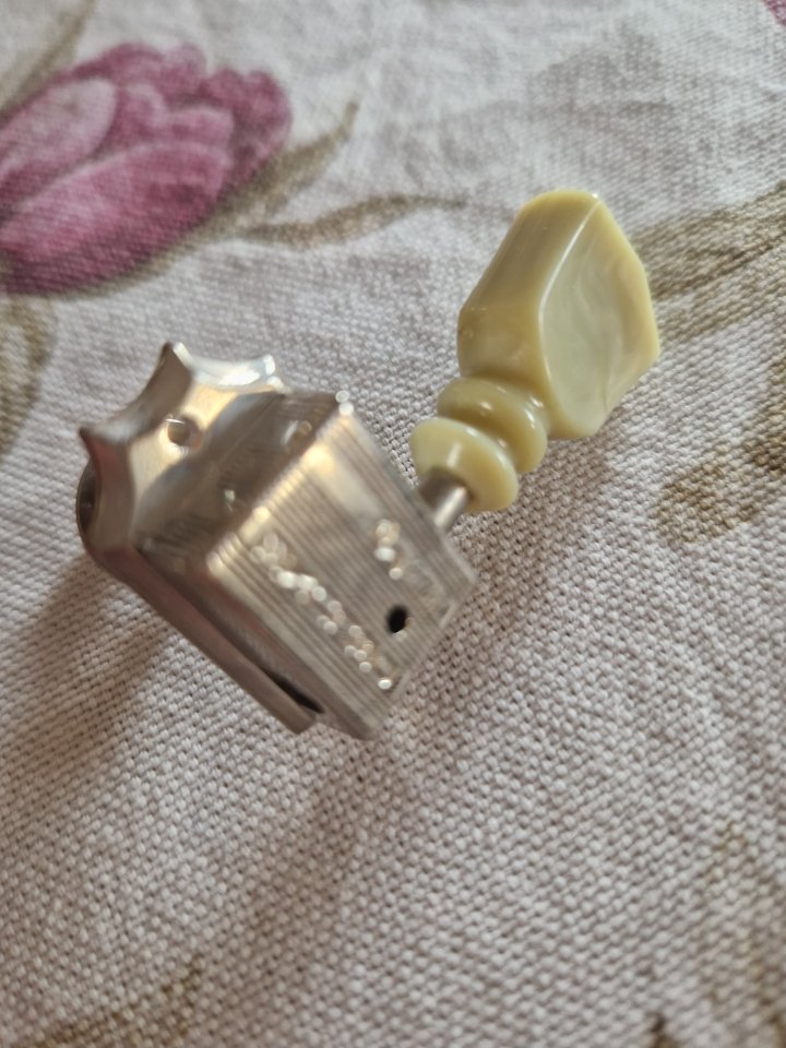 Clavijero schaller de segunda mano · Foto 2 de 4 · Murcia · 70 €