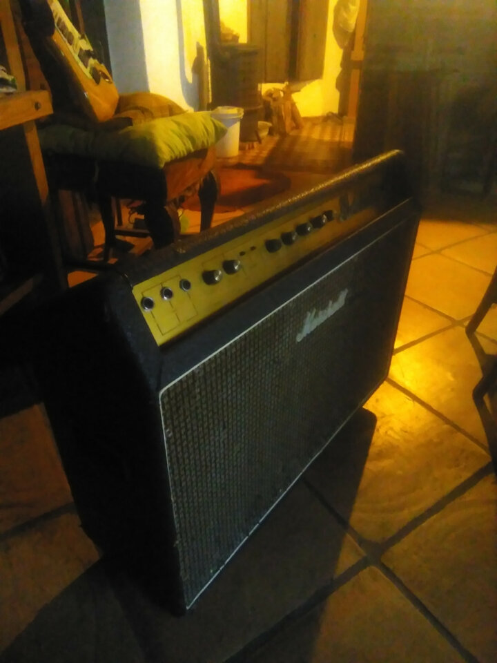 MARSHALL 100w Lead Combo. Modelo 2200. JMP Serie. 70's