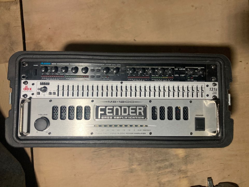 Rack de amplificacion de bajo. 1200w@2Ω!