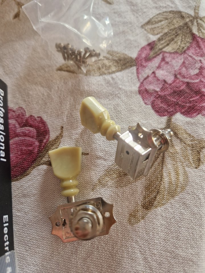 Clavijero schaller de segunda mano · Foto 3 de 4 · Murcia · 70 €