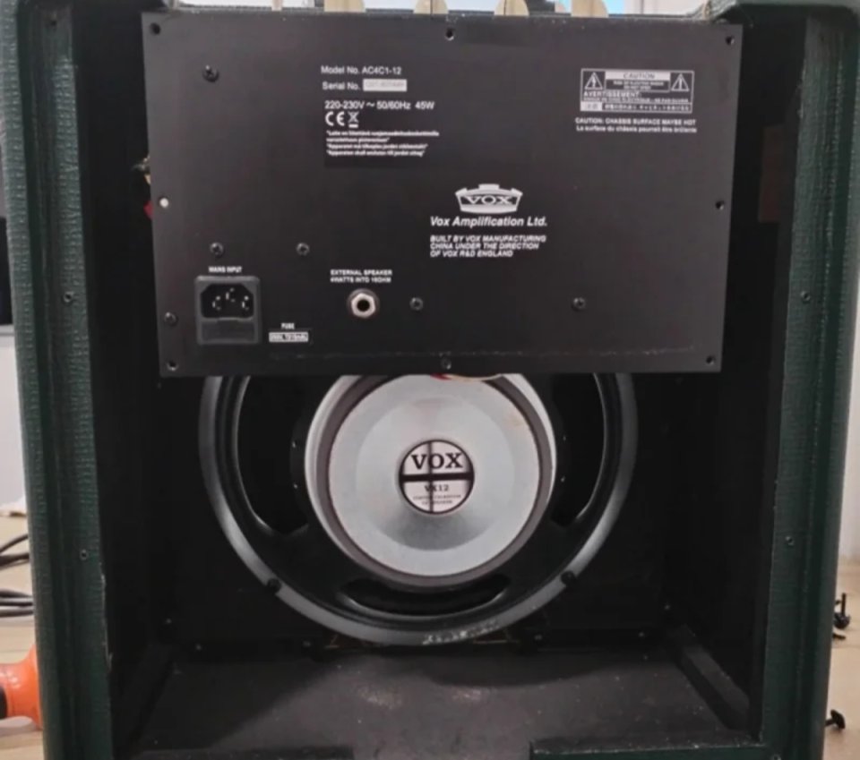 Altavoz Celestion Vox Vx12 de segunda mano · Foto 1 de 4 · Bizkaia · 40 €