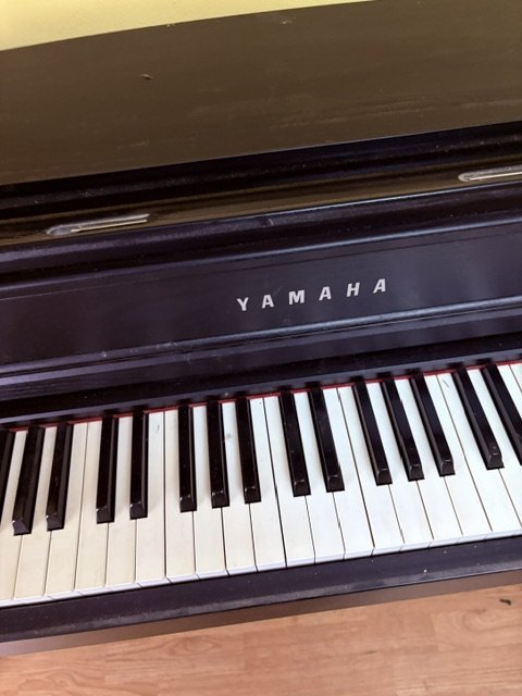 PIANO YAMAHA CLP545 de segunda mano · Valladolid · 1000 €