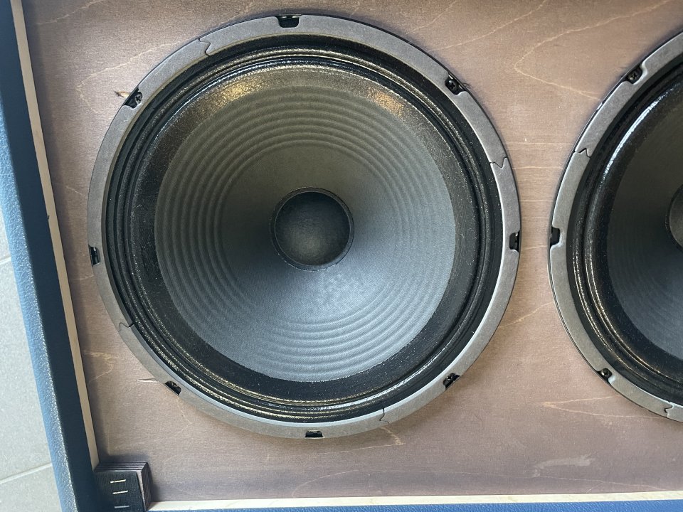 Pantalla 2x12" SOLDANO CLASSIC Impecable + Funda a medida