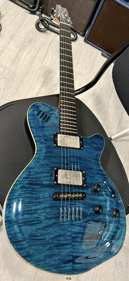 Godin LGX-SA mas sintetizador GR20 de segunda mano · Foto 4 de 7 · Barcelona