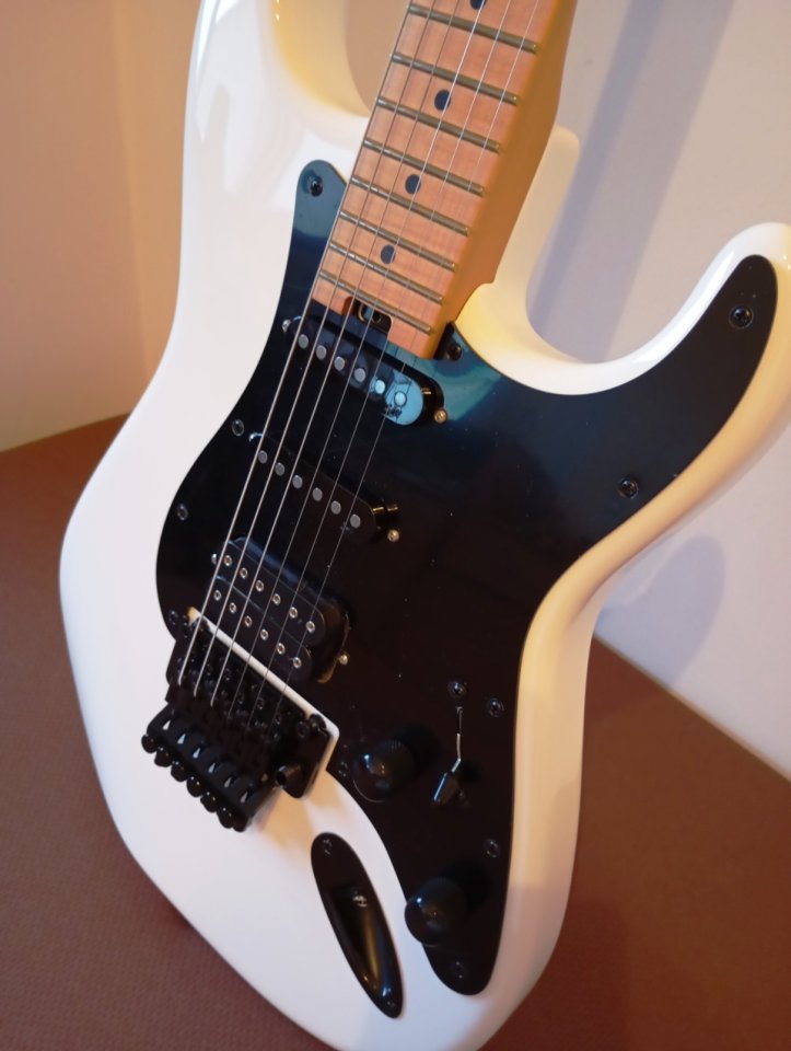 Jackson 50th Anniversary Adrian Smith Edición Limitada (a estrenar) de segunda mano · Foto 1 de 8 · Pontevedra · 1000 €