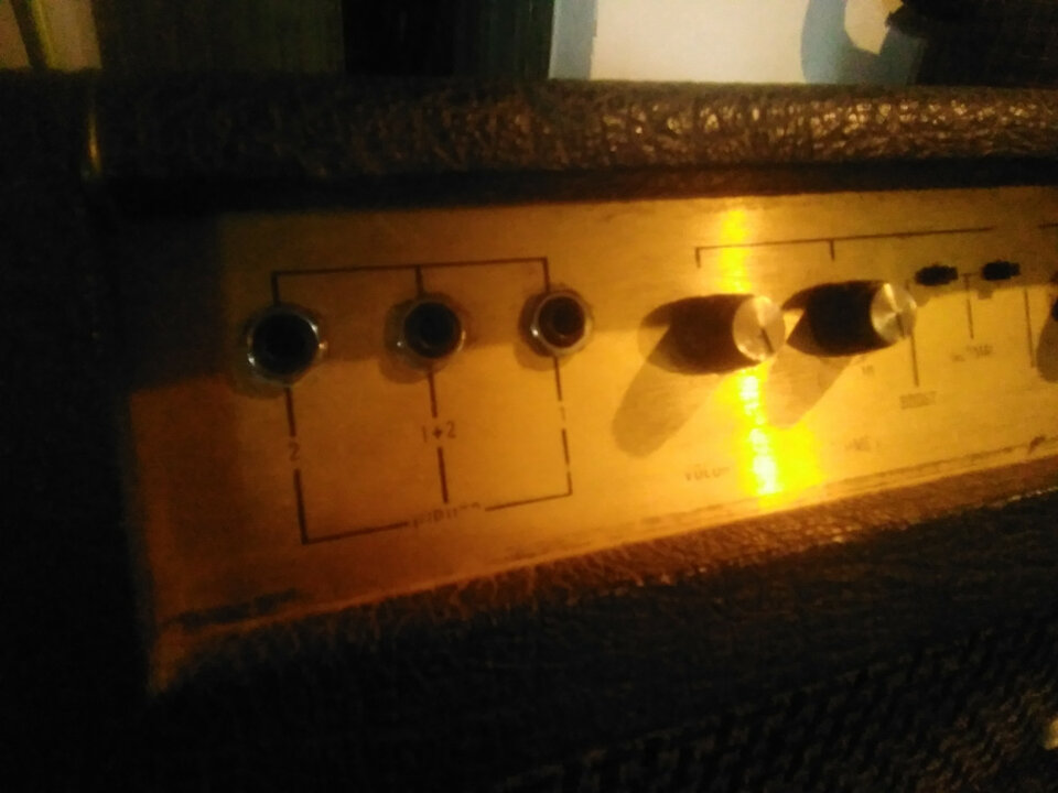 MARSHALL 100w Lead Combo. Modelo 2200. JMP Serie. 70's