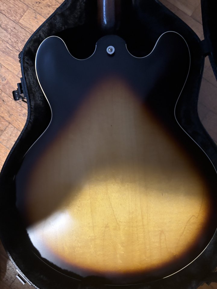 Gibson 335 satin