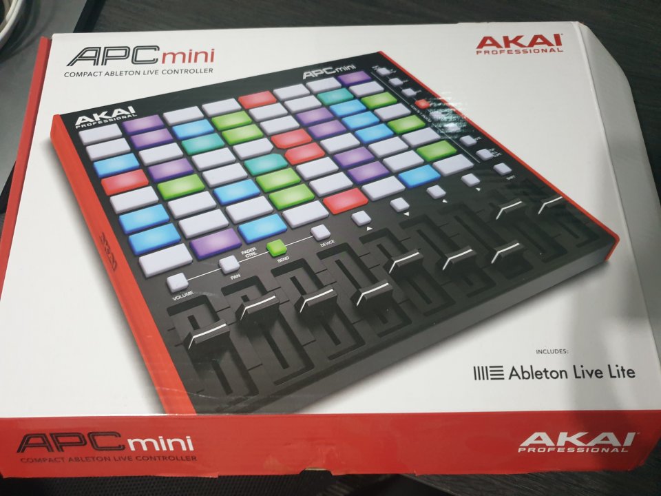 AKAI APC mini