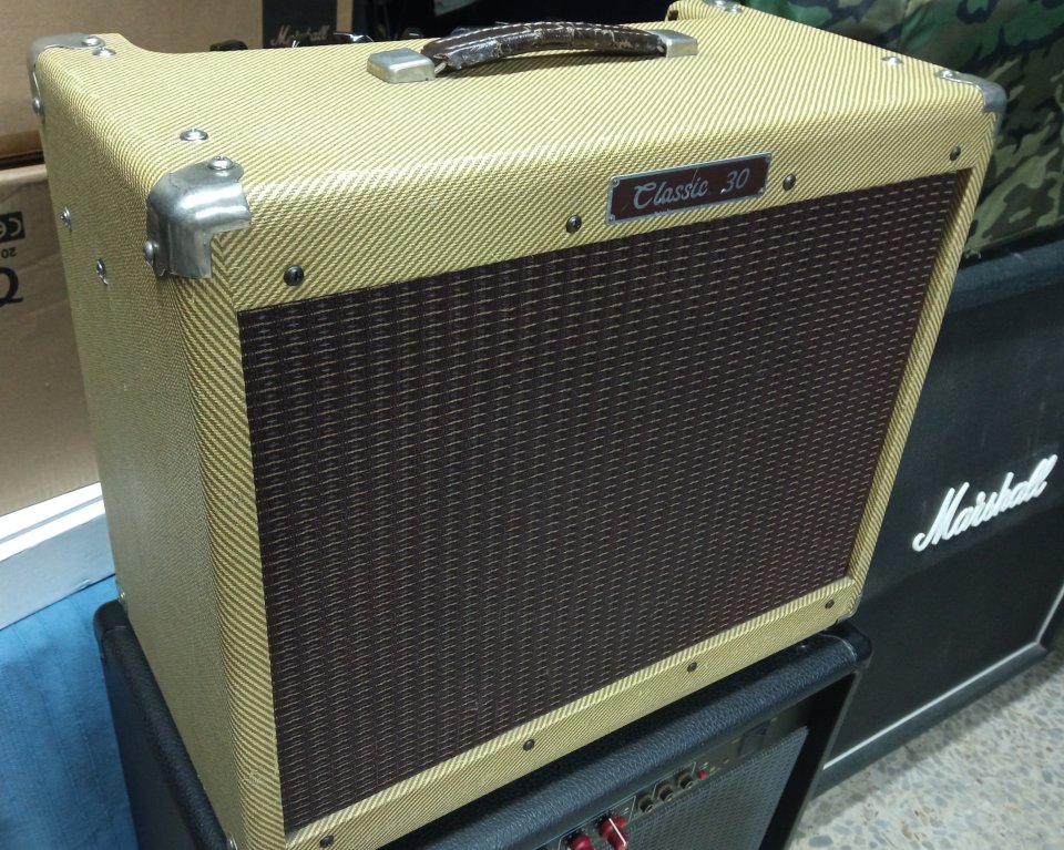 Peavey Classic 30 combo con V30