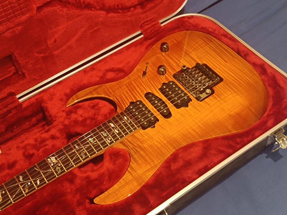 Ibanez RG8570Z J.Custom de segunda mano · Foto 3 de 10 · Tarragona