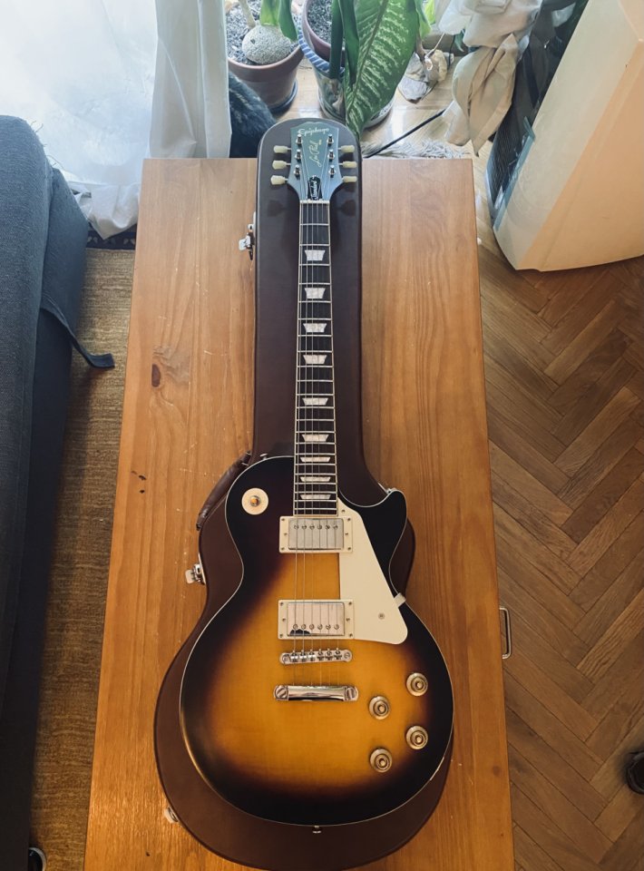 Epiphone Les Paul Standard 1959 Aged Dark Burst de segunda mano · Foto 1 de 4 · Madrid · 700 €