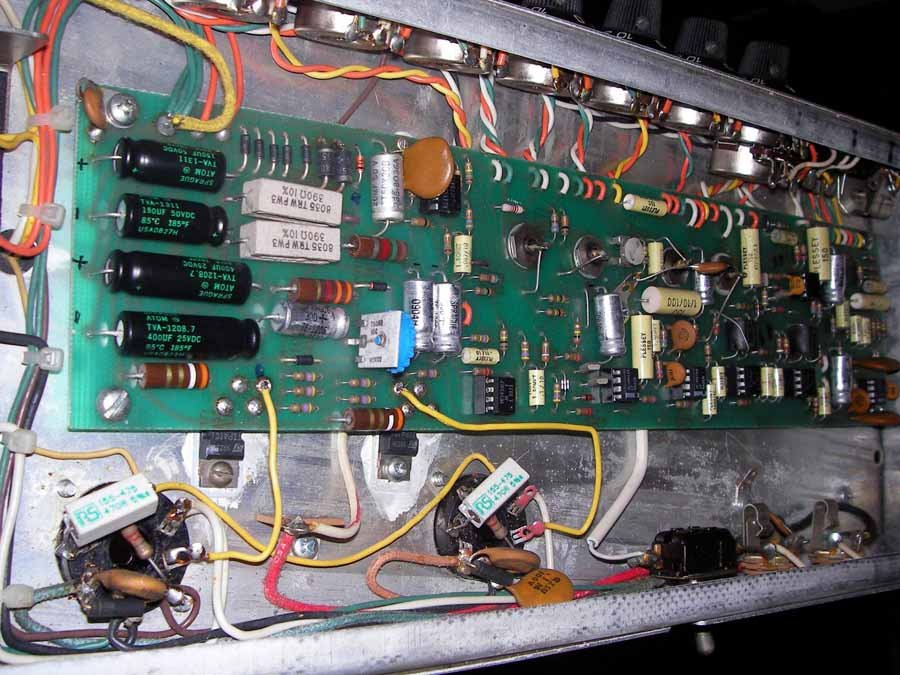 Ampli Music Man 112 RP Sixty five - 1976 de segunda mano · Foto 6 de 7 · Madrid · 1200 €