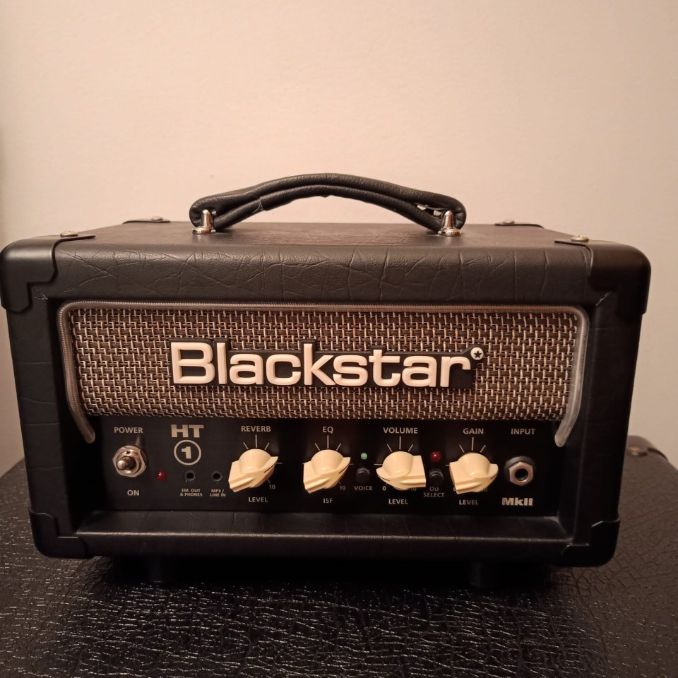 BLACKSTAR ht1 MKII + Pantalla Marshall MX112 de segunda mano · Foto 2 de 5 · Bizkaia · 310 €
