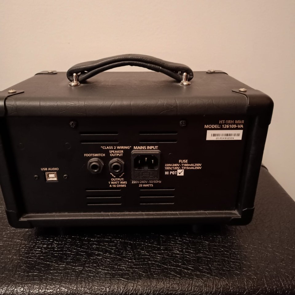BLACKSTAR ht1 MKII + Pantalla Marshall MX112 de segunda mano · Foto 3 de 5 · Bizkaia · 310 €