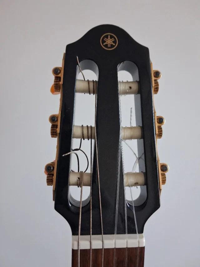 Silent Guitar Yamaha SLG110N - incluye funda de segunda mano · Foto 3 de 6 · Madrid · 450 €